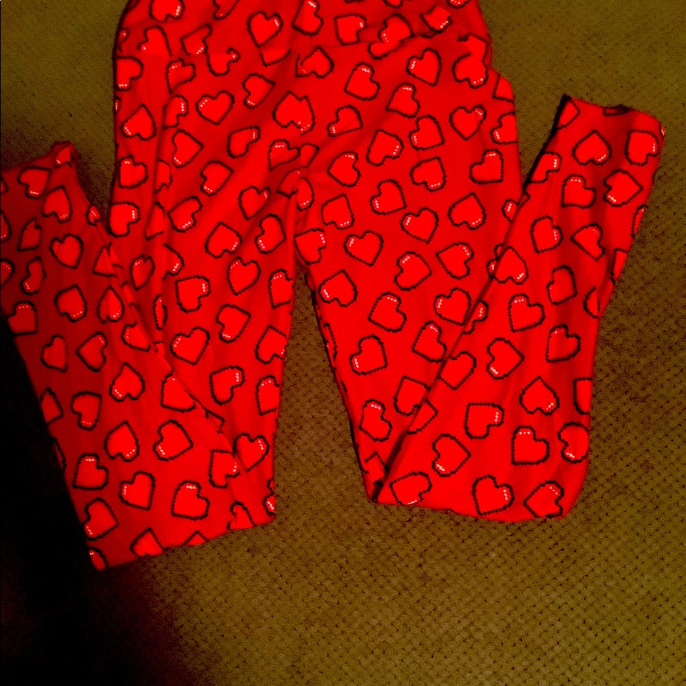 Red heart leggings